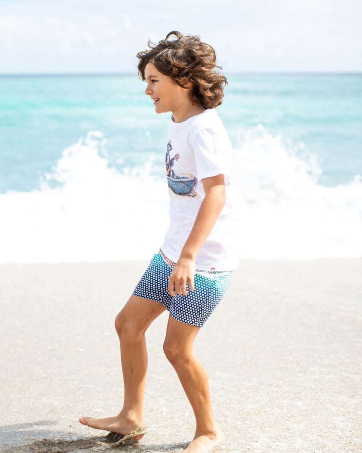 Madagas-Star Graphic Tee